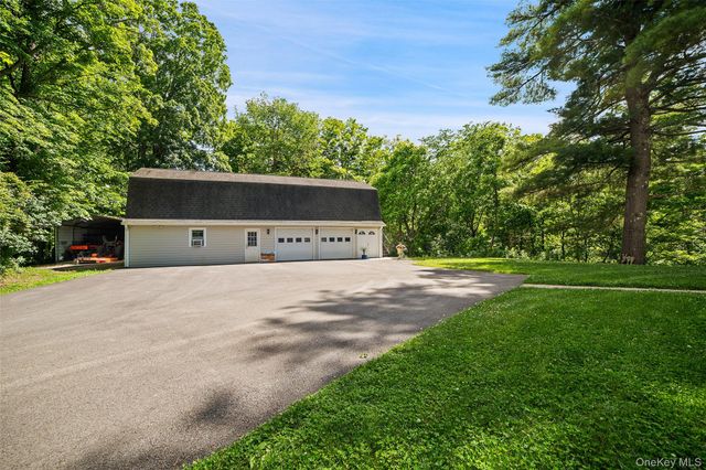 73 Lake Ellis Road, Wingdale, NY 12594