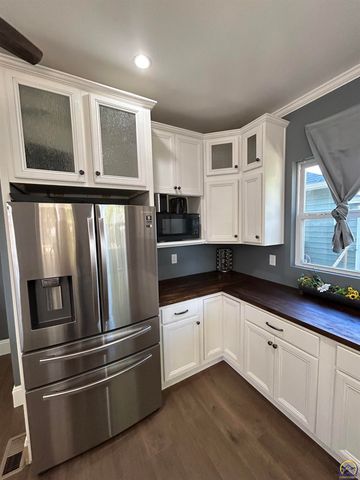 1214 Rural St, Emporia, KS 66801