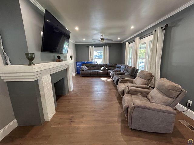 1214 Rural St, Emporia, KS 66801