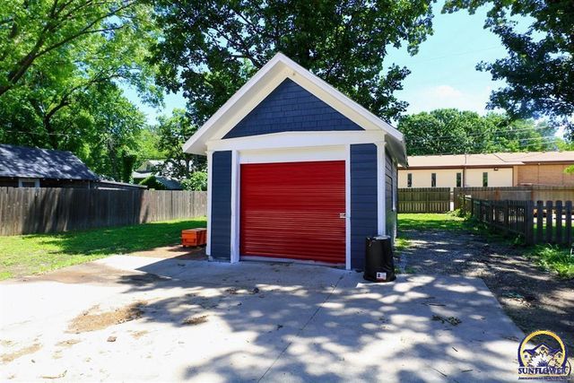 1214 Rural St, Emporia, KS 66801