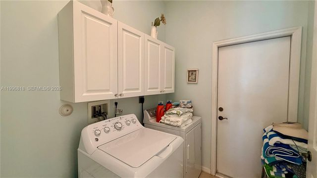 608 SW Chesapeake Ct, Port St. Lucie, FL 34986