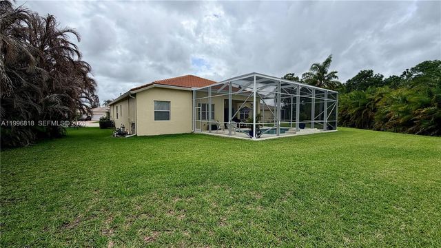 608 SW Chesapeake Ct, Port St. Lucie, FL 34986