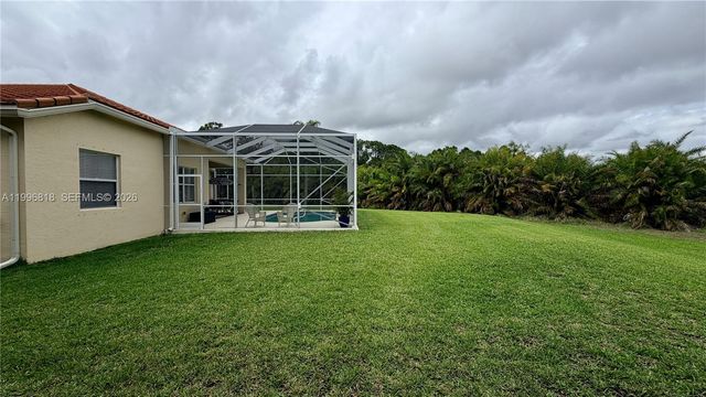 608 SW Chesapeake Ct, Port St. Lucie, FL 34986