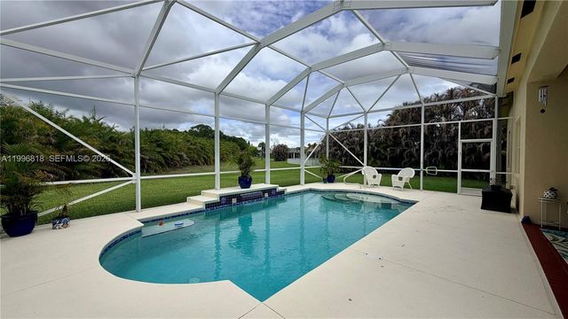 608 SW Chesapeake Ct, Port St. Lucie, FL 34986