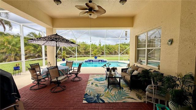 608 SW Chesapeake Ct, Port St. Lucie, FL 34986