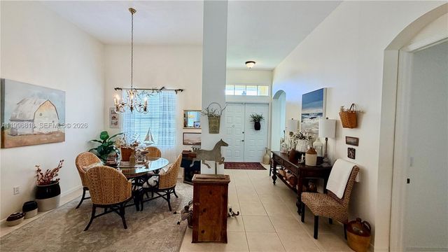 608 SW Chesapeake Ct, Port St. Lucie, FL 34986