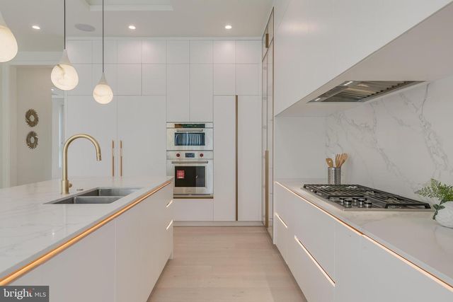 8757 BROOK ROAD, Mclean, VA 22102