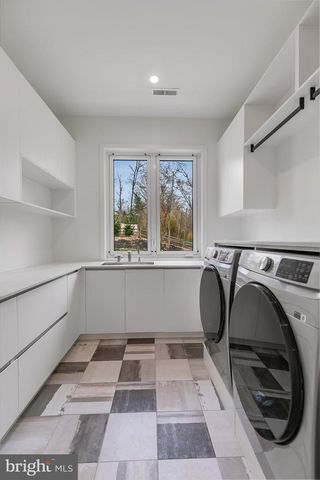 8757 BROOK ROAD, Mclean, VA 22102