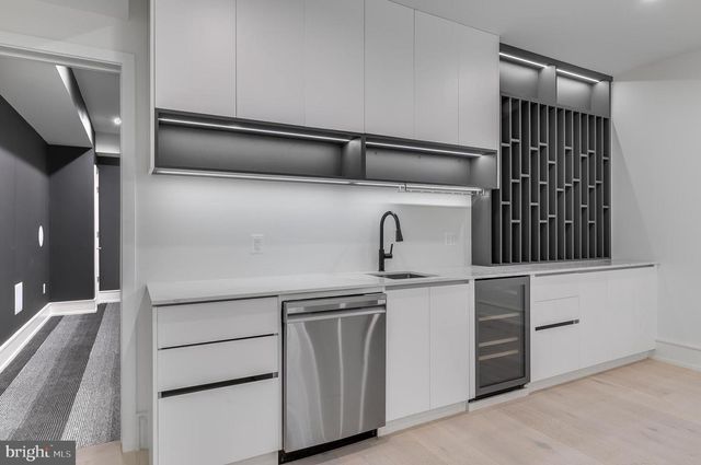 8757 BROOK ROAD, Mclean, VA 22102