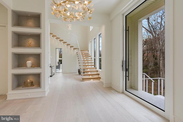 8757 BROOK ROAD, Mclean, VA 22102