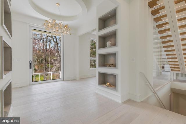 8757 BROOK ROAD, Mclean, VA 22102