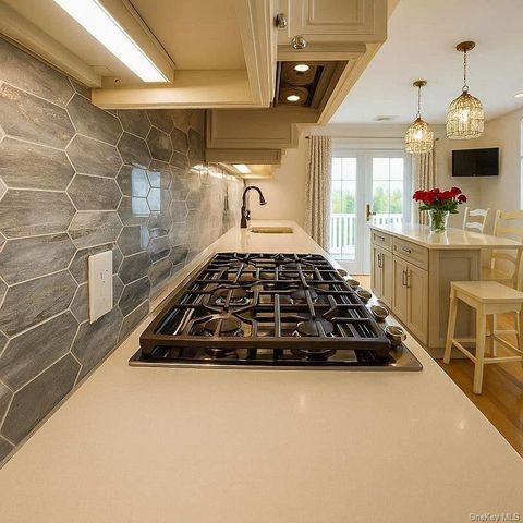 24 Rellim Drive, Glen Cove, NY 11542