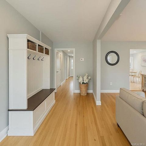 24 Rellim Drive, Glen Cove, NY 11542