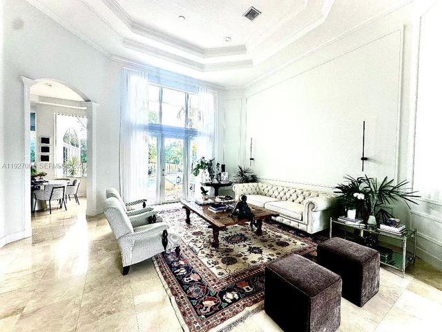 19038 Park Ridge St, Weston, FL 33332