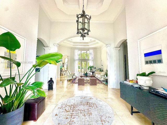 19038 Park Ridge St, Weston, FL 33332