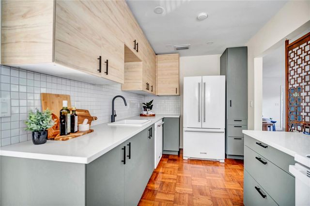 707 S LOIS AVENUE, Tampa, FL 33609