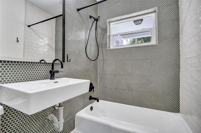 707 S LOIS AVENUE, Tampa, FL 33609