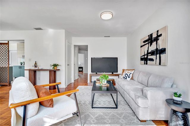 707 S LOIS AVENUE, Tampa, FL 33609