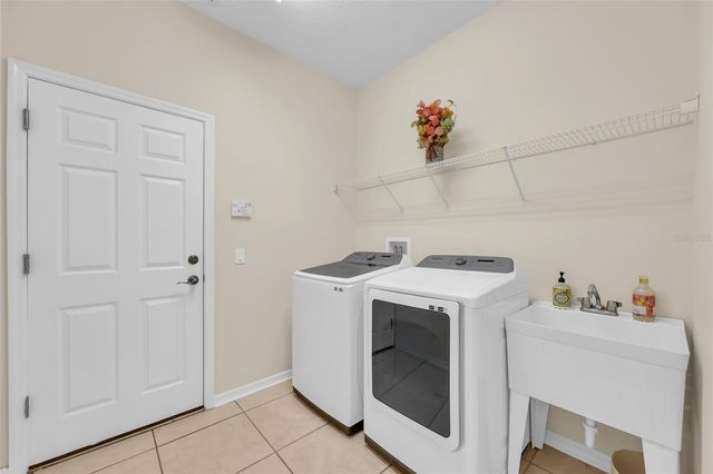 8513 NATIVE PINE WAY, Orlando, FL 32836