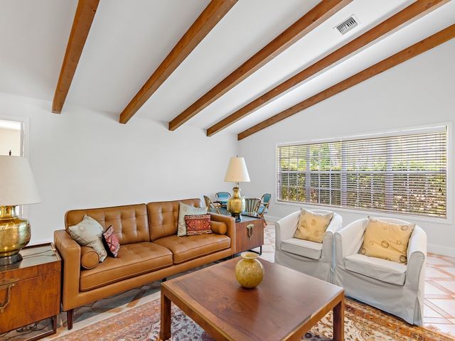 1476 Smugglers Cove, Vero Beach, FL 32963