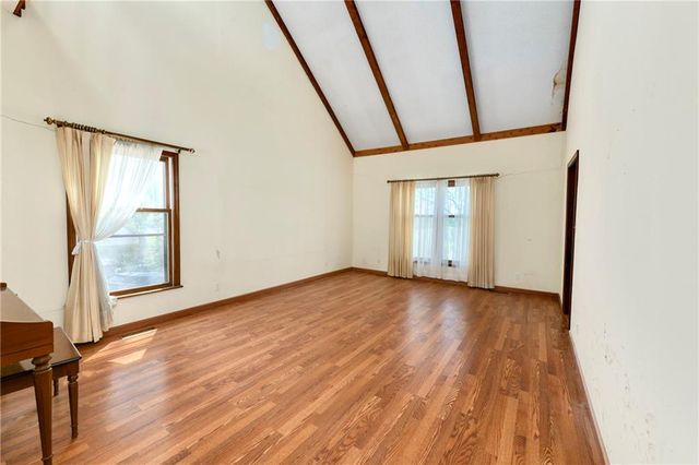 2201 Sunset Court, Leavenworth, KS 66048