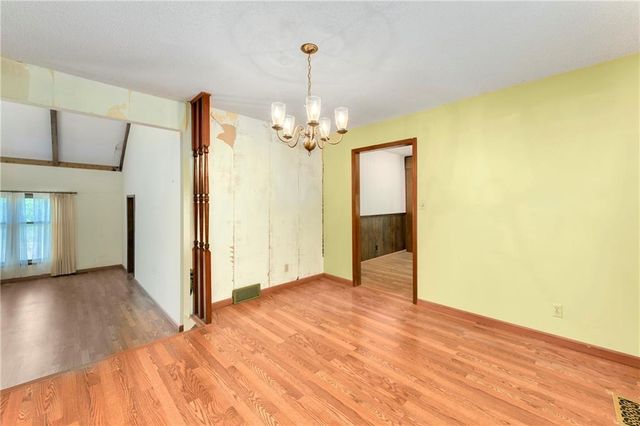 2201 Sunset Court, Leavenworth, KS 66048