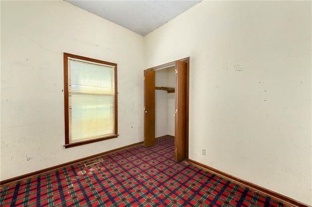 2201 Sunset Court, Leavenworth, KS 66048