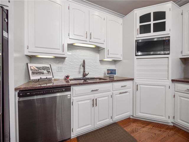 4450 Pond View Court, Bethlehem Twp, PA 18020