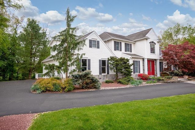 4450 Pond View Court, Bethlehem Twp, PA 18020