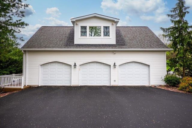 4450 Pond View Court, Bethlehem Twp, PA 18020