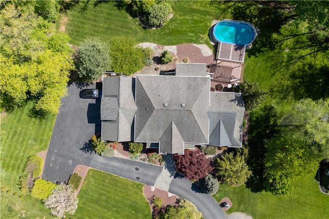 4450 Pond View Court, Bethlehem Twp, PA 18020
