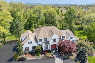 4450 Pond View Court, Bethlehem Twp, PA 18020