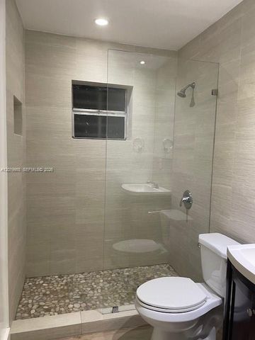 221 SW 9 AVE 2, Miami, FL 33130