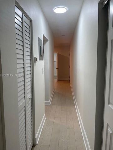 221 SW 9 AVE 2, Miami, FL 33130