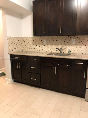 221 SW 9 AVE 2, Miami, FL 33130