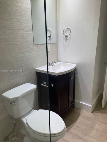 221 SW 9 AVE 2, Miami, FL 33130