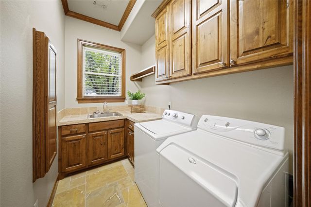 2307 Scotney Court, College Station, TX 77845