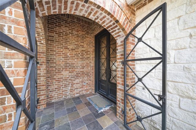 2307 Scotney Court, College Station, TX 77845
