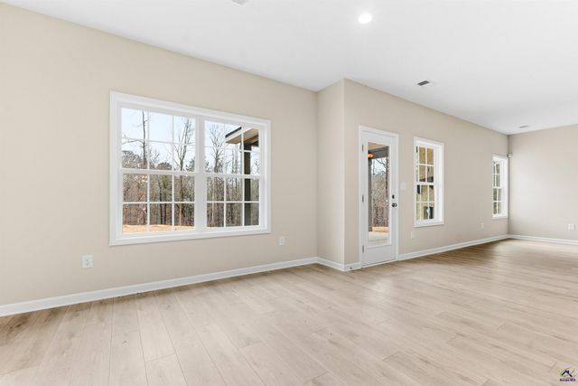 1649 Stokes Store Road # 52, Forsyth, GA 31029