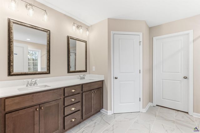 1649 Stokes Store Road # 52, Forsyth, GA 31029