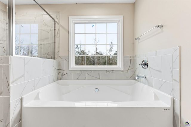 1649 Stokes Store Road # 52, Forsyth, GA 31029