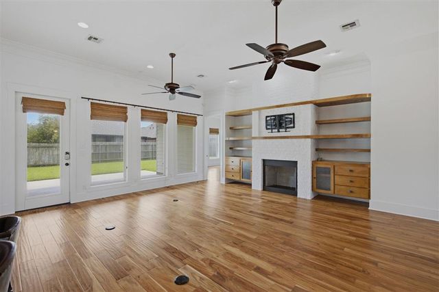 1035 N Worthington Drive, Lake Charles, LA 70605
