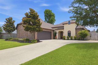 1035 N Worthington Drive, Lake Charles, LA 70605