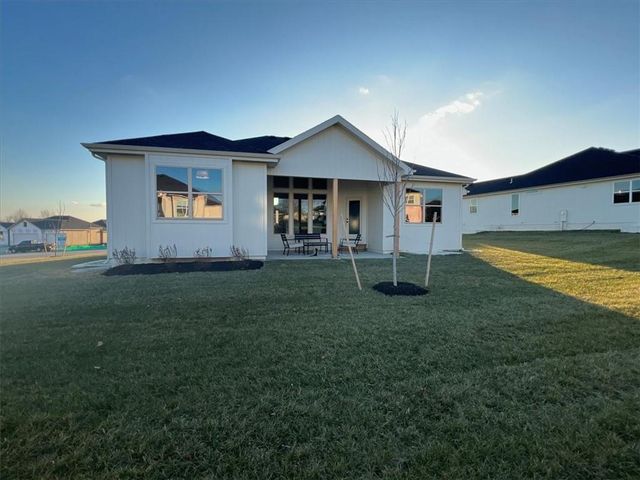 2601 NE Wheatley Drive, Blue Springs, MO 64029