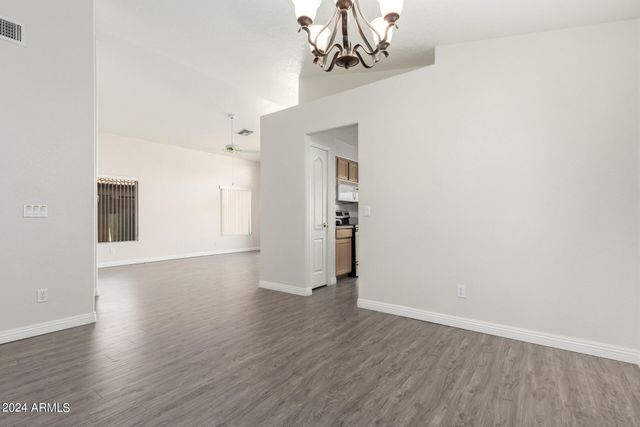 10848 W VENTANA Drive E, Sun City, AZ 85373