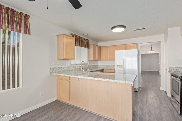 10848 W VENTANA Drive E, Sun City, AZ 85373