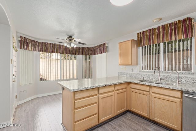 10848 W VENTANA Drive E, Sun City, AZ 85373