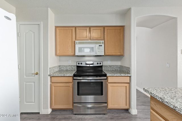 10848 W VENTANA Drive E, Sun City, AZ 85373