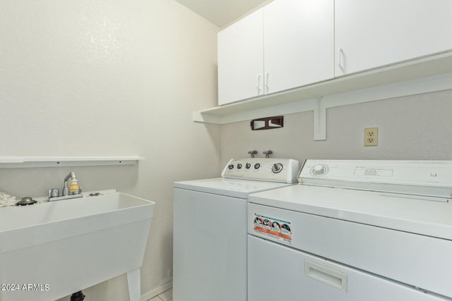 10848 W VENTANA Drive E, Sun City, AZ 85373