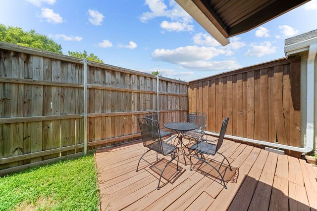 5501 Stoney Glen Drive, Mesquite, TX 75150